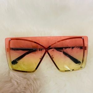 Oversized Sunglasses ❌ Final Sale Price❌